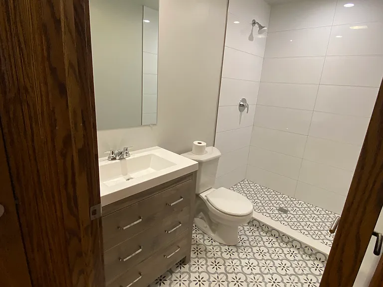 8523 N Oleander Ave — Photo 19