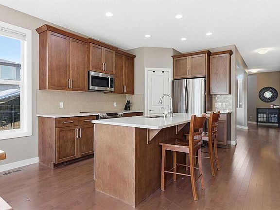 4th image of 125 N Walden Rise SE