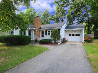 1470 Eagle Rd, Elgin, IL 60123