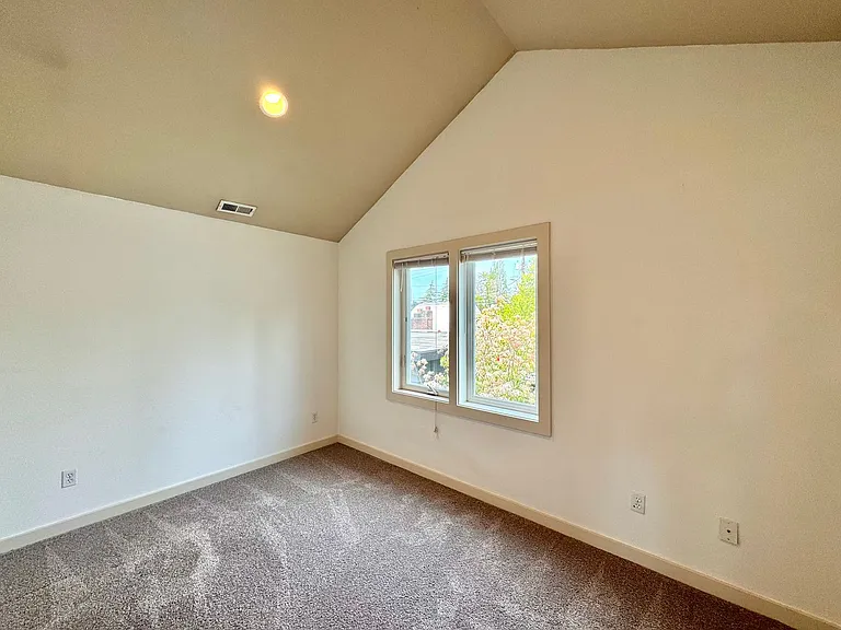 1409 N Northgate Way #A — Photo 12