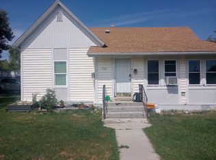 706 E 1st Ave N, Columbus, MT 59019