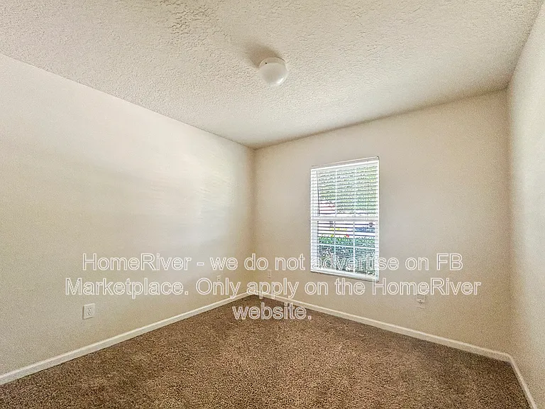 2219 Sotterley Ln — Photo 11
