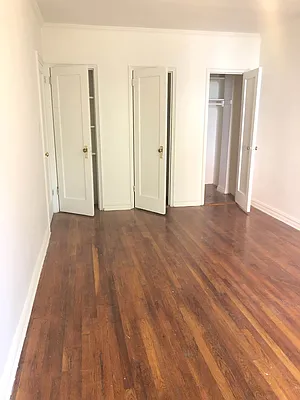 Rented by Smart NY Realty LLC | media 23