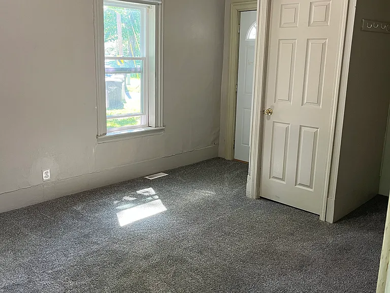 233 Bond St #1 — Photo 5