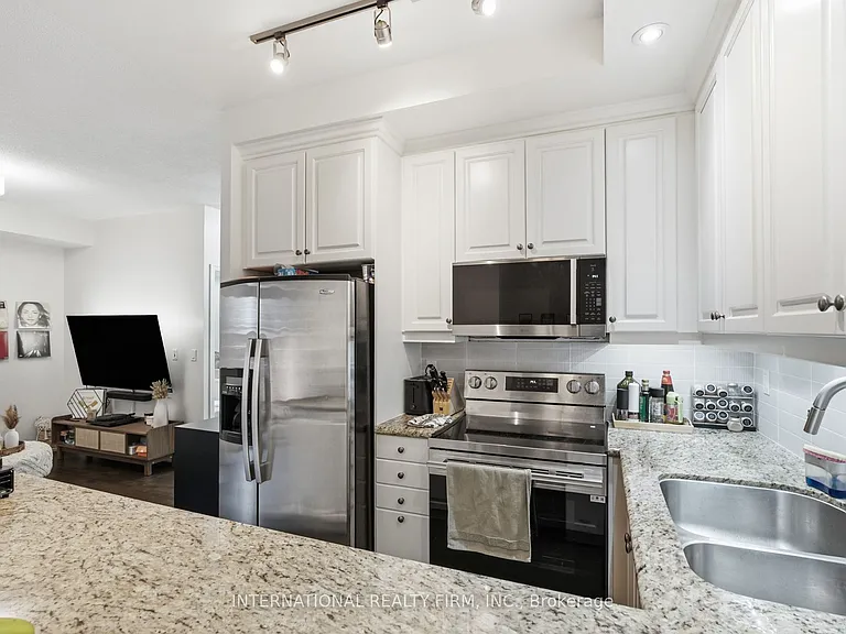 628 Fleet St #711 — Photo 10
