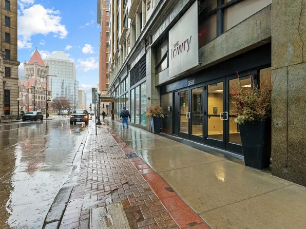 350 Saint Peter St Unit 512, Saint Paul, MN 55102