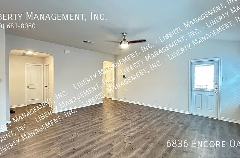 6836 Encore Oaks — Photo 5