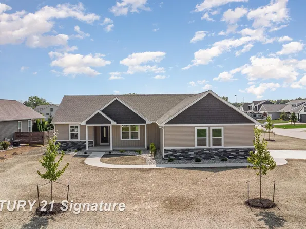 9135 Brook Hollow Ln, Freeland, MI 48623