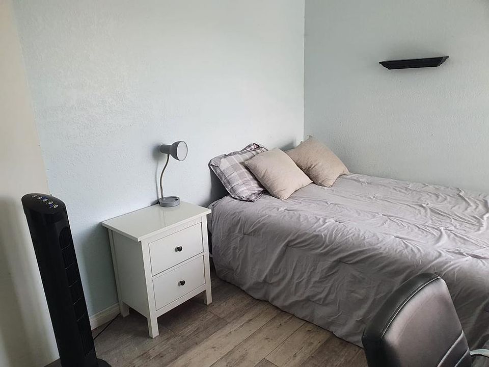 1st image of 6935 Simi Pl