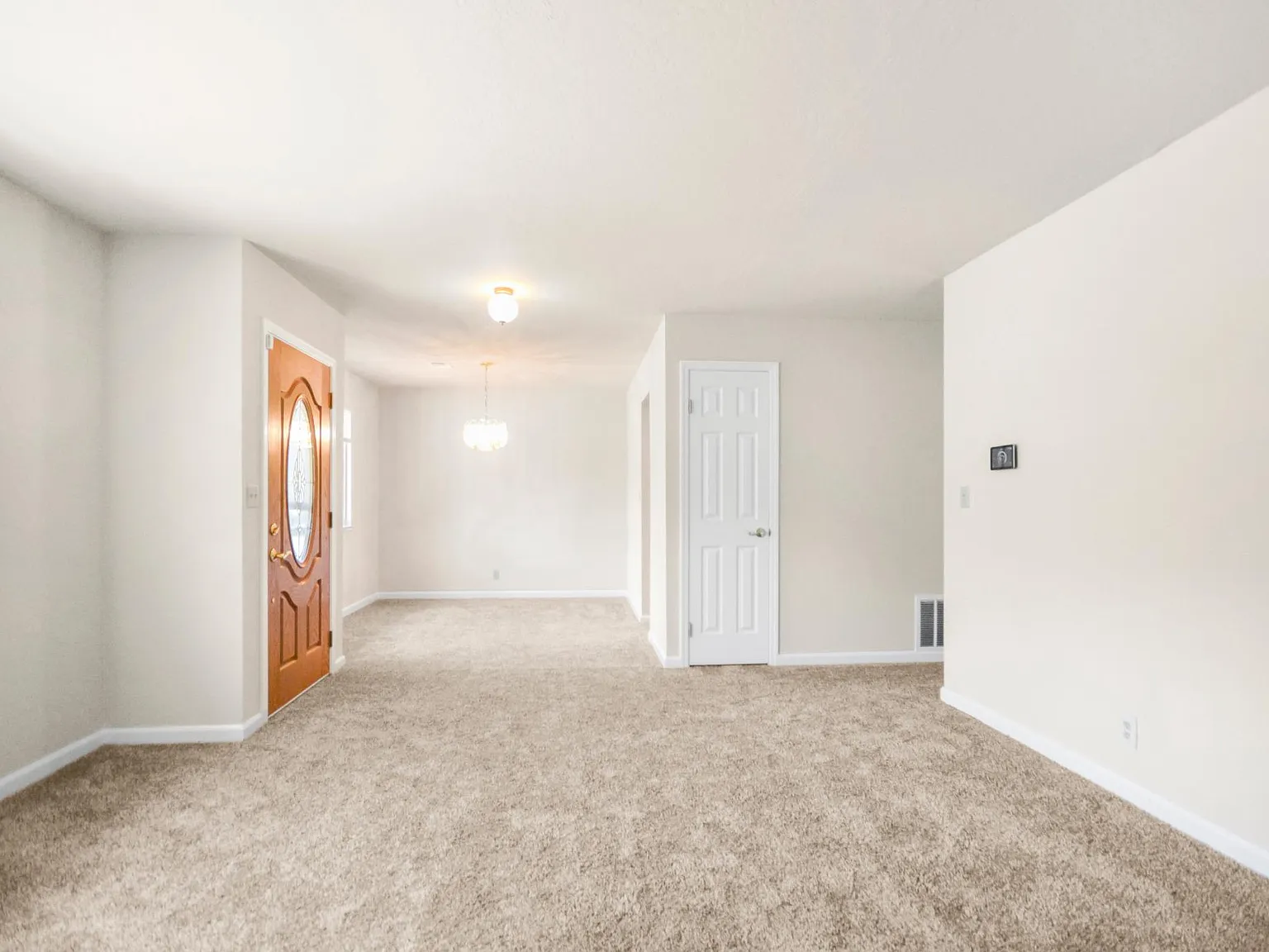 2332 Monte Vista Dr — Photo 3