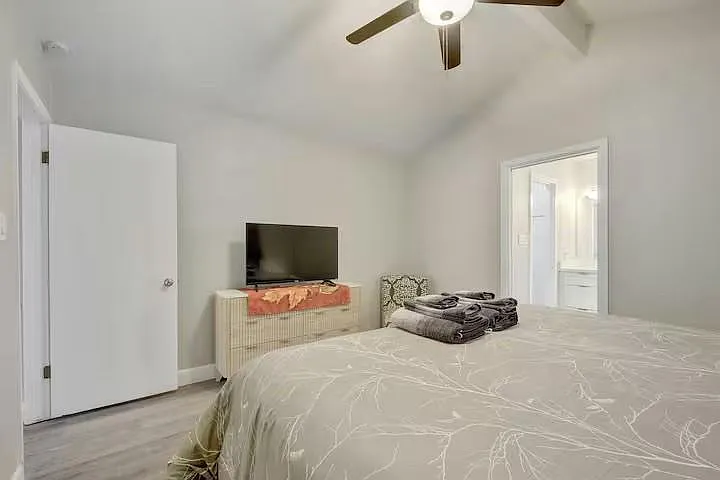 2700 Kerrybrook Ln — Photo 12