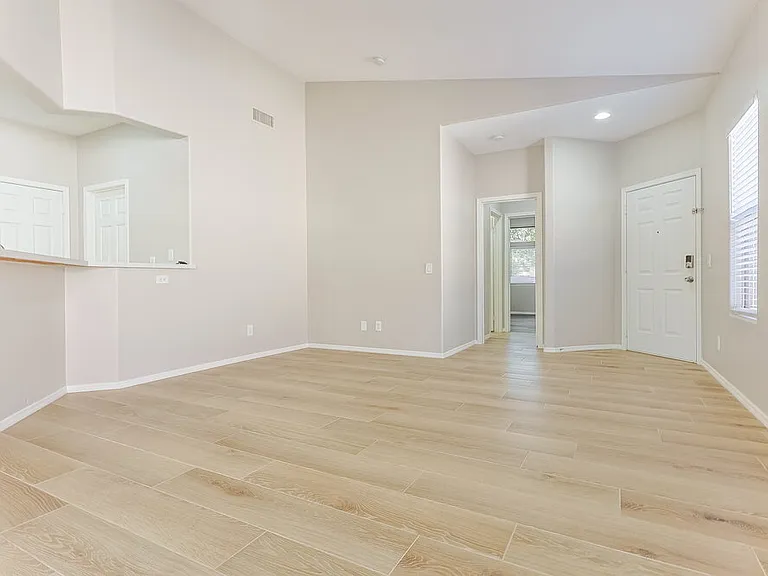 2741 N Kenton — Photo 5
