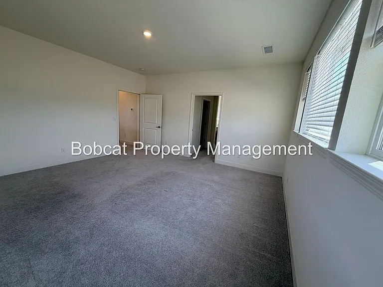 1751 Boundary Peak St — Photo 23