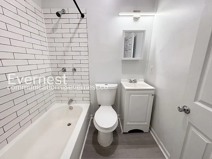 2440 Callow Ave #3 — Photo 8