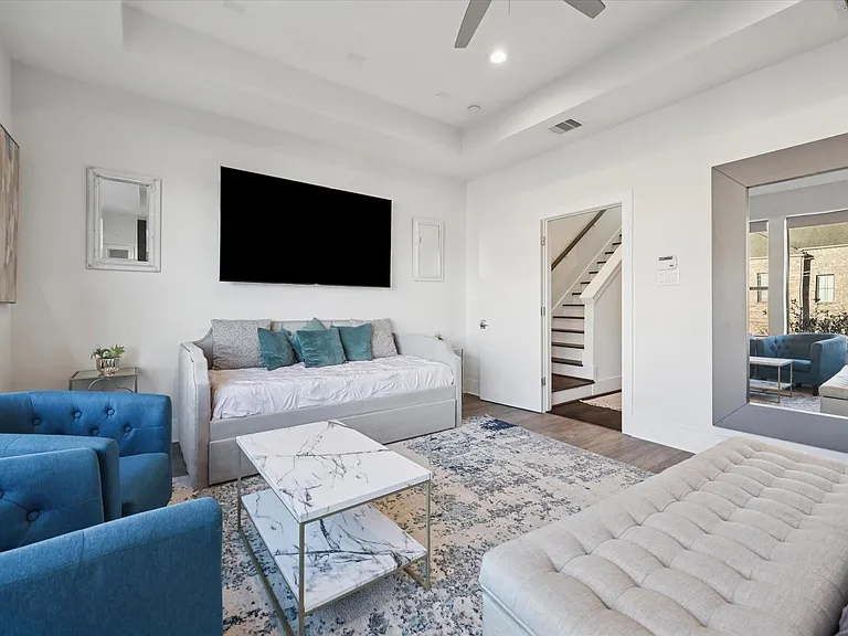 1717 Silver St — Photo 10