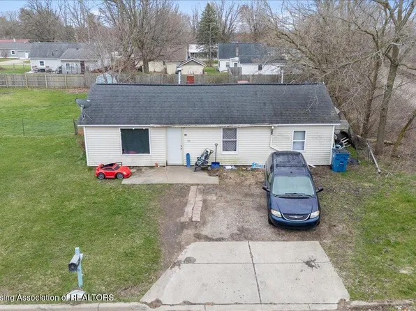 525 W 2nd St, Charlotte, MI 48813