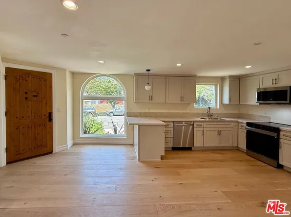 2807 Dunleer Pl #A, Los Angeles, CA 90064
