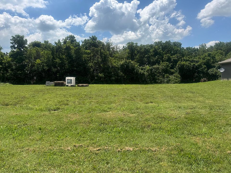 2nd image of 1462 Ridgemont Avenue Lot 93