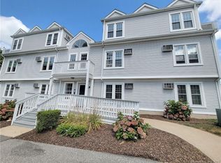 82 Sunset St APT 73, Waterford, CT 06385
