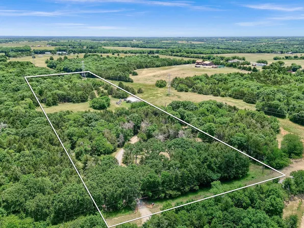 2560 Vernon St, Bells, TX 75414