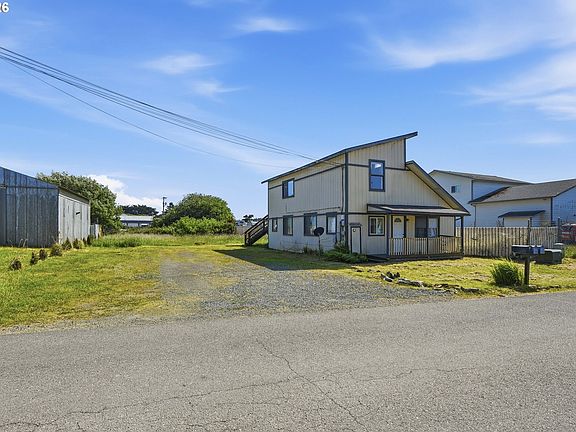 4th image of 195 17th St SE