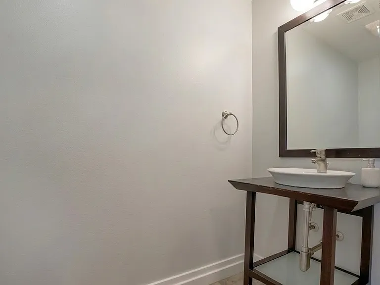 1430 S Beverly Glen Blvd #303 — Photo 7
