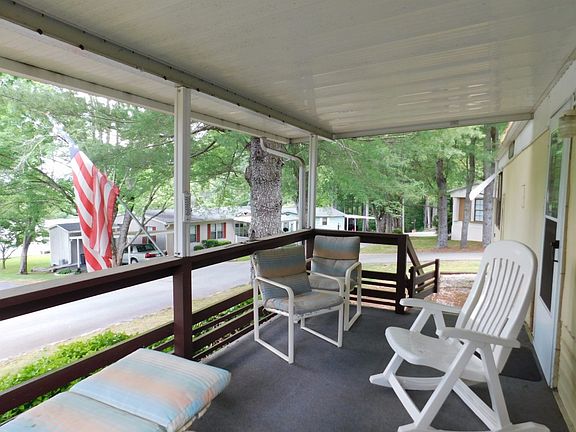 2nd image of 41 Center Park Ln