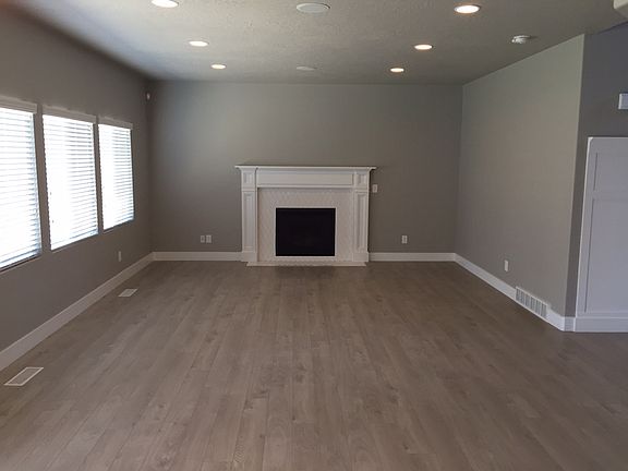 3rd image of 10416 S Culmination Street