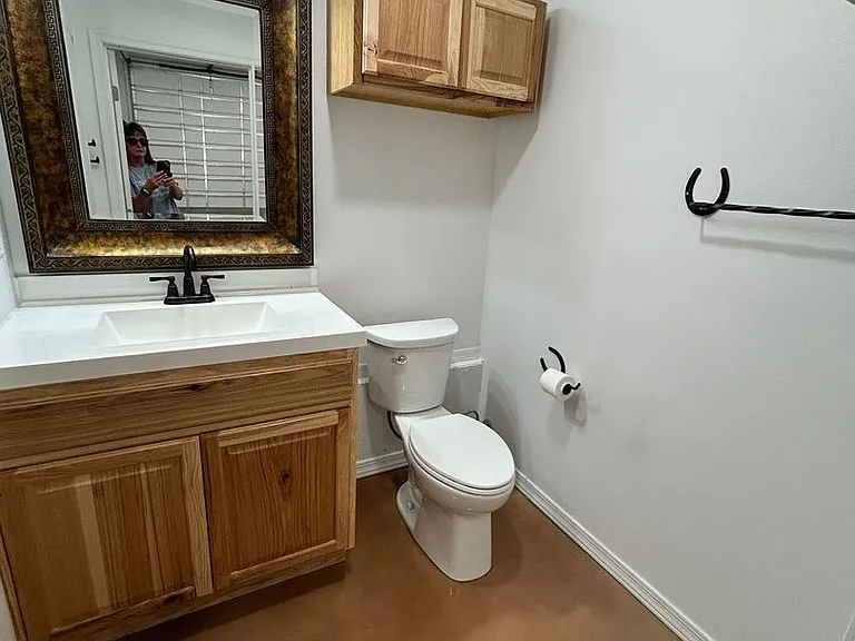 1821 Ambassador Dr — Photo 35