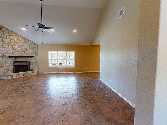 2nd image of 122 Glen Lakes Ct