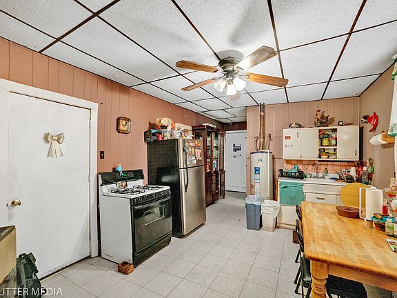 3rd image of 4509 S Marshfield Ave