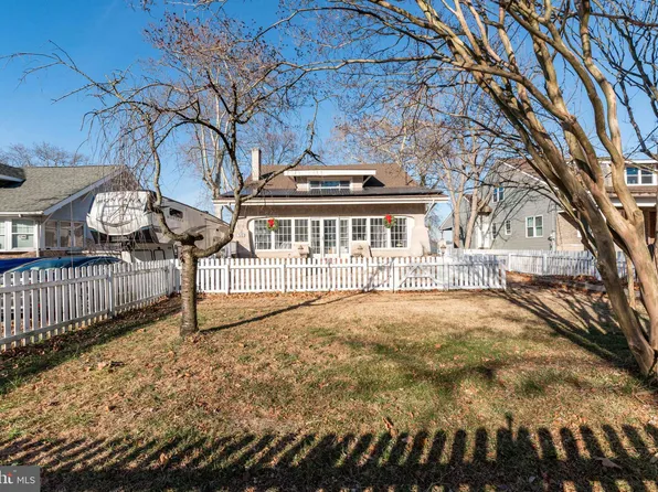 50 Delaware Ave, Penns Grove, NJ 08069