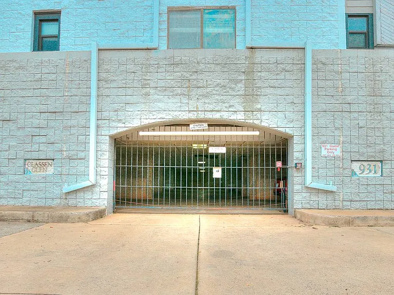 915 NW 7th St #105 — Photo 13