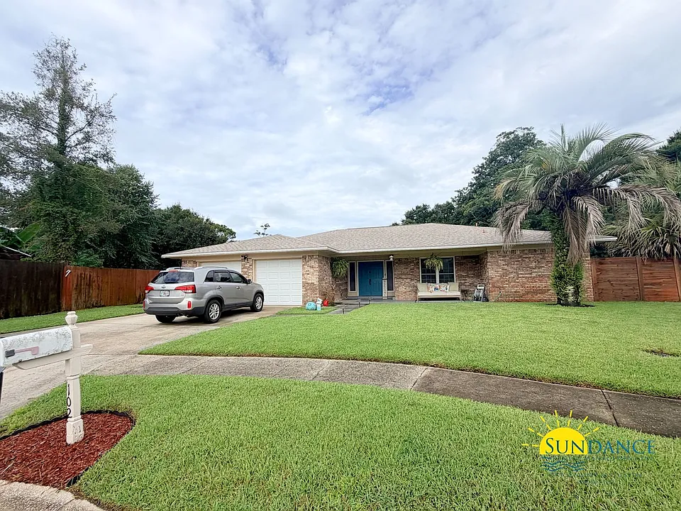 102 Tanglewood Ct