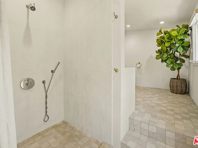 26723 Latigo Shore Dr — Photo 23
