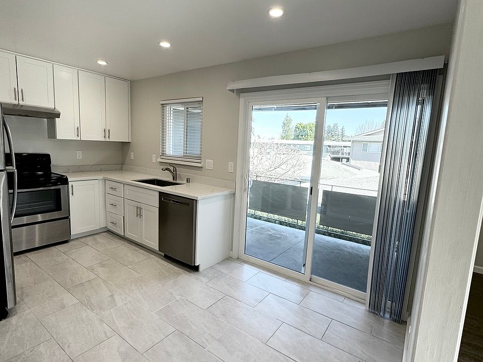 1st image of 1525 Gordon St APT 3
