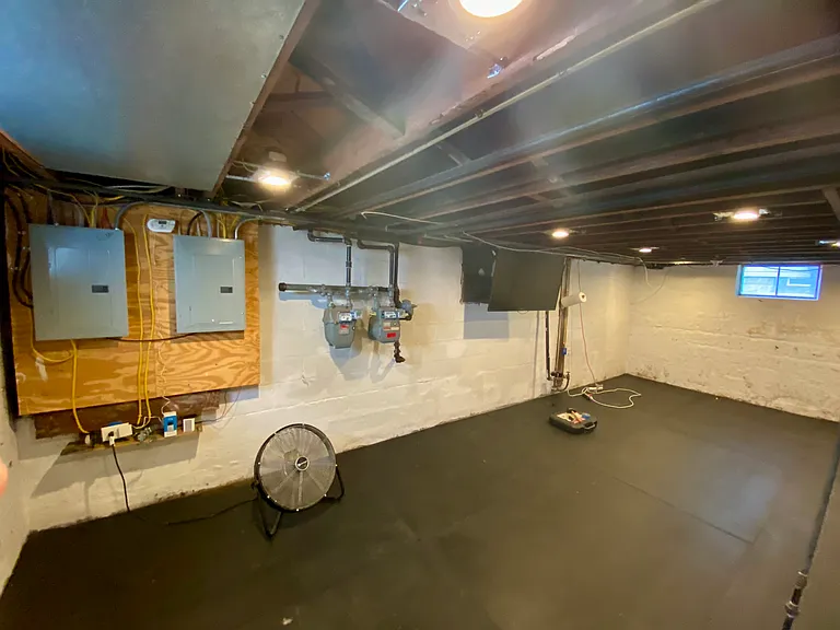 250 Woodbine Ave #1 — Photo 31