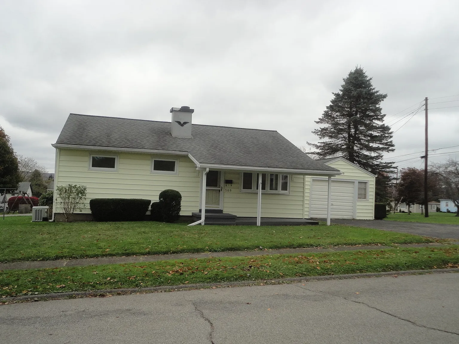 309 Euclid Ave photo 1