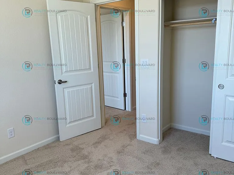 907 W End St — Photo 17