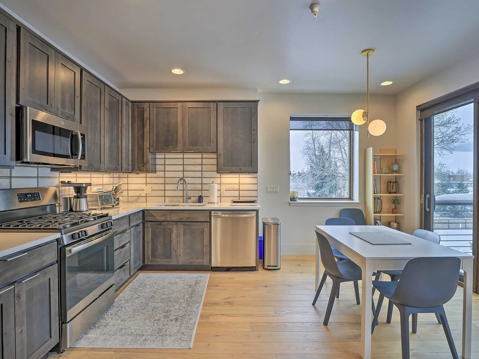1070 Blue River Pkwy — Photo 4