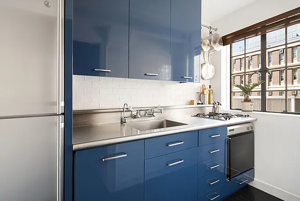 Sold by Compass | media 19