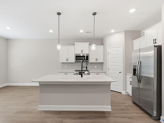 7th image of this home