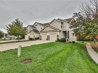 601 SW Shadow Glen Ct, Blue Springs, MO 64015