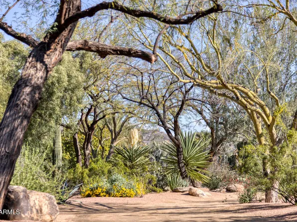 5660 N SAGUARO Road, Paradise Valley, AZ 85253