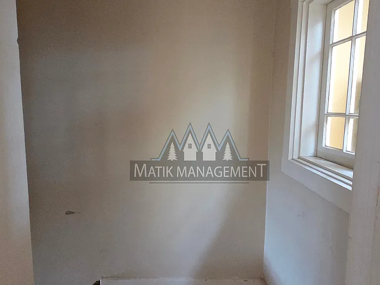 143 Main St W #1/2 — Photo 28