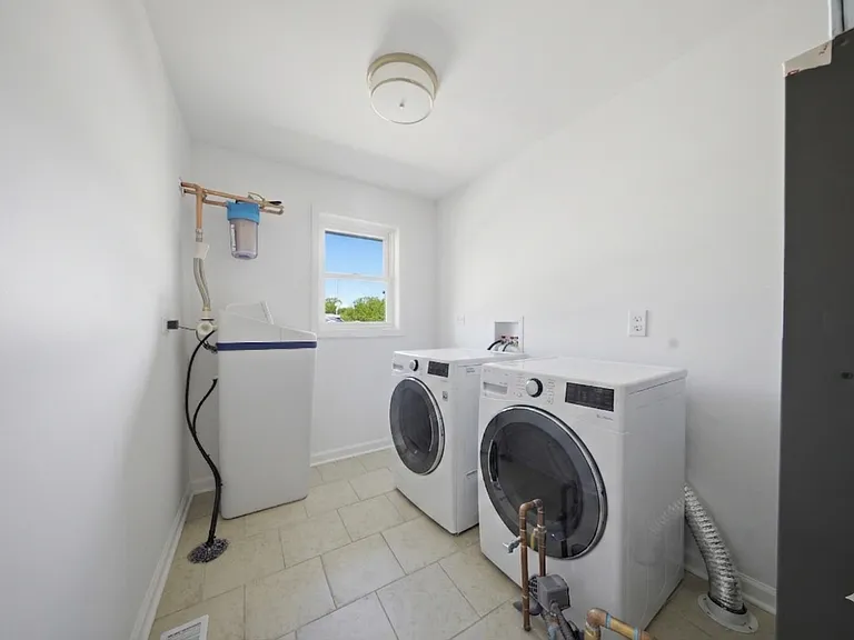 758 Woodruff Ave — Photo 15