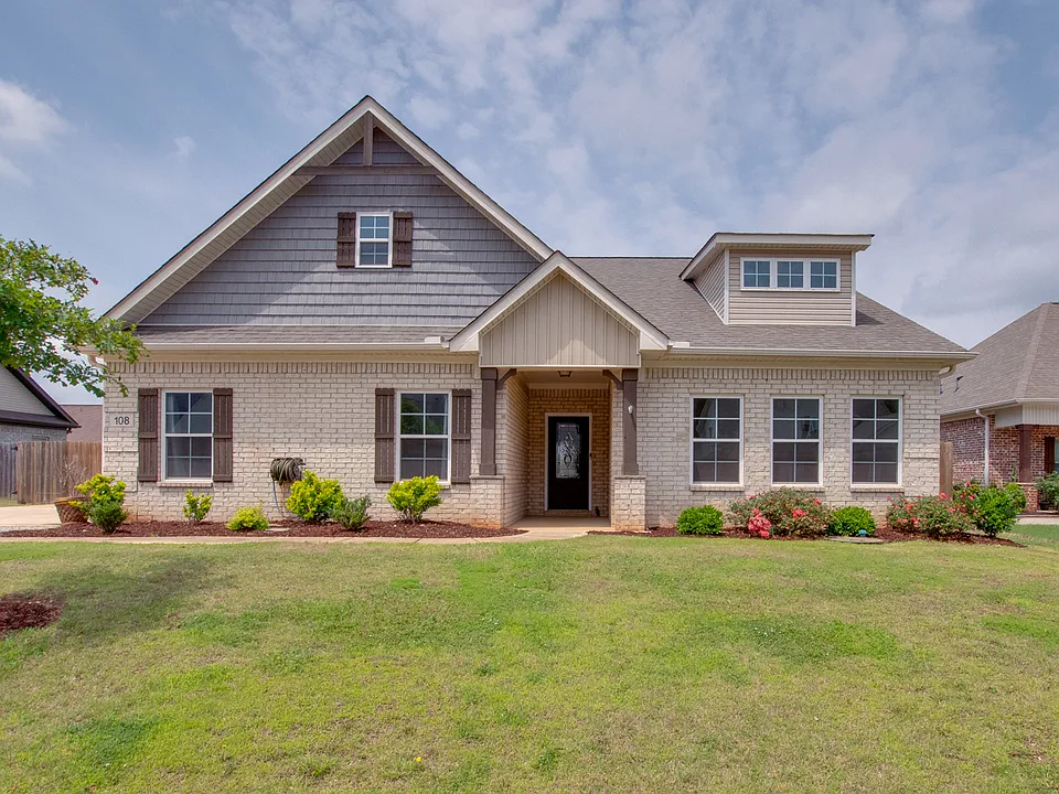 108 Ivy Vine Dr