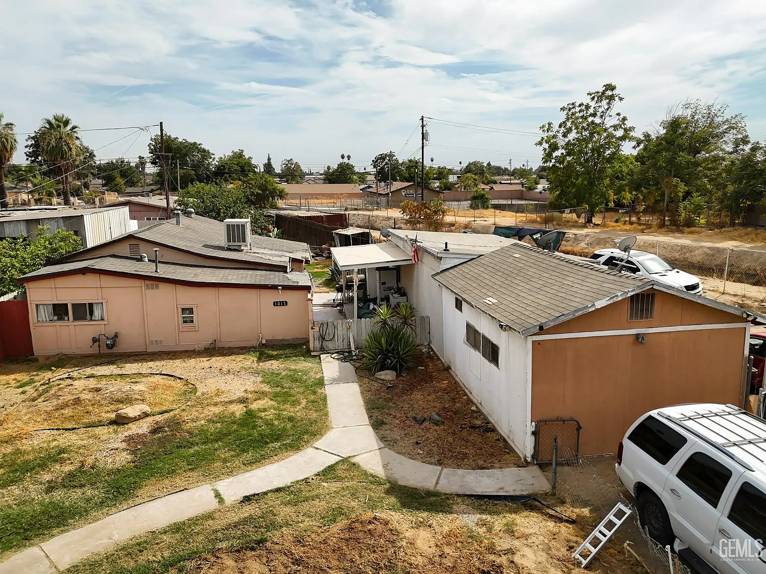 1017 Curtis Dr photo 1
