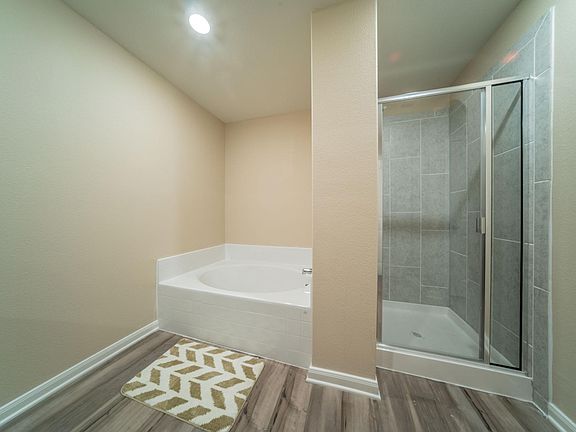 4th image of 7505 Noble Oaks Dr