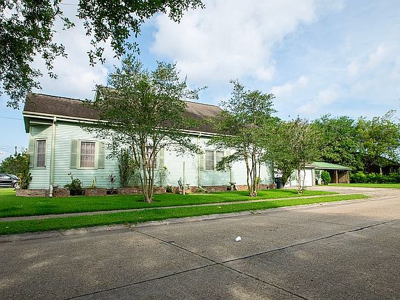 7th Street Side Exterior